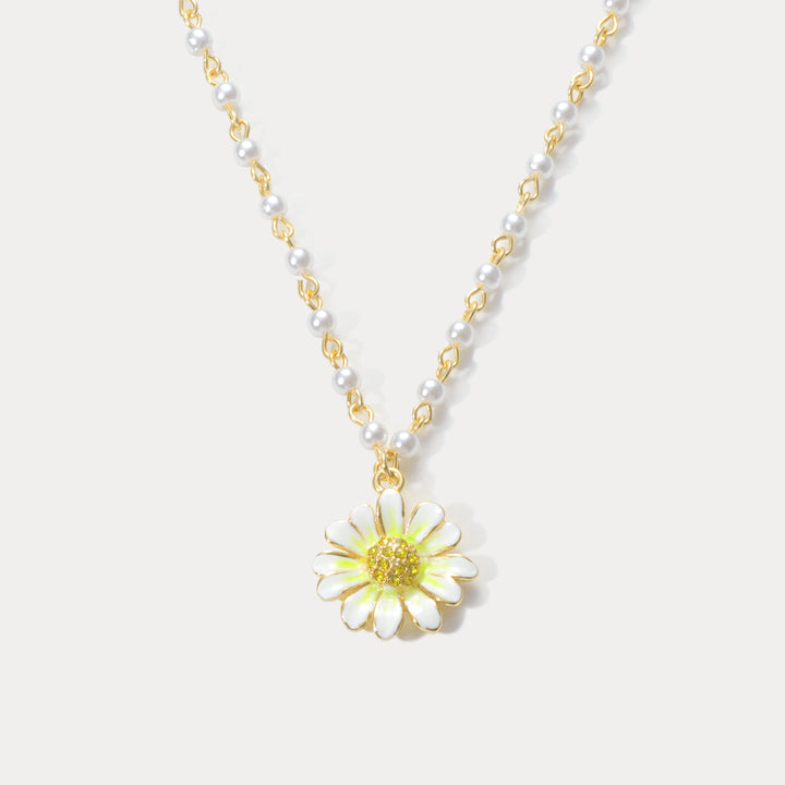 Daisy Pearl Necklace