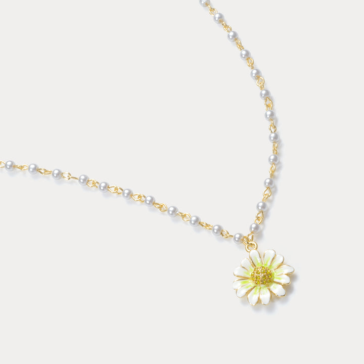 Daisy Pearl Necklace