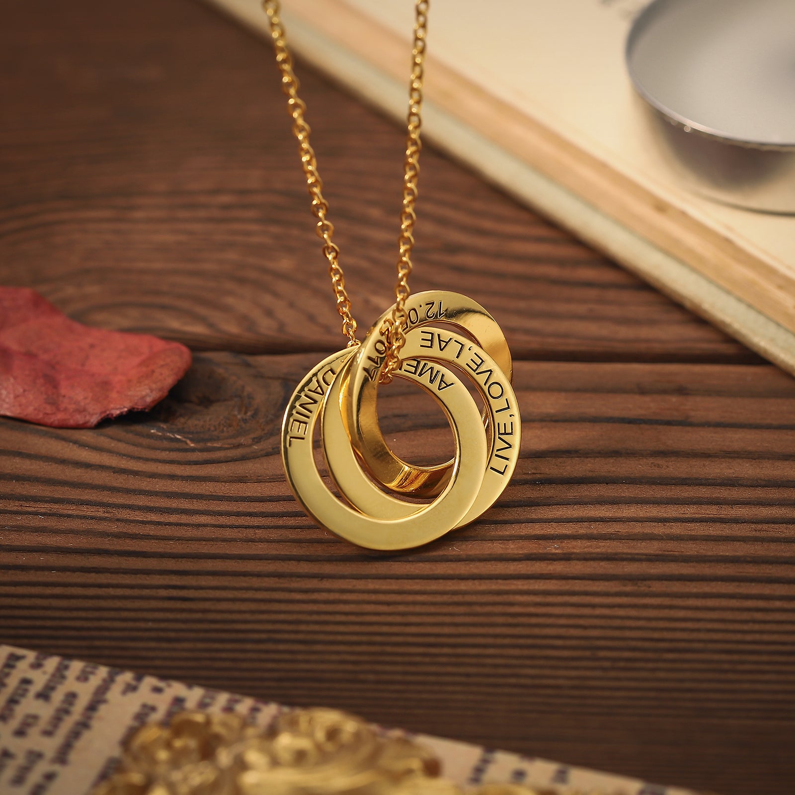 Customized Interlink Circles Name Necklace