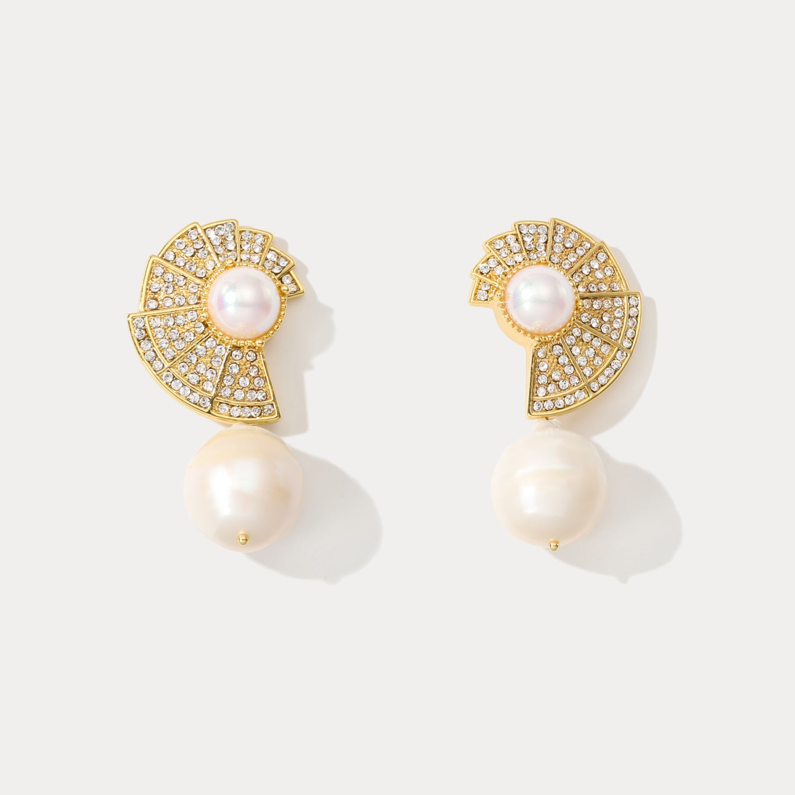 Selenichast Shell Pearl Earrings