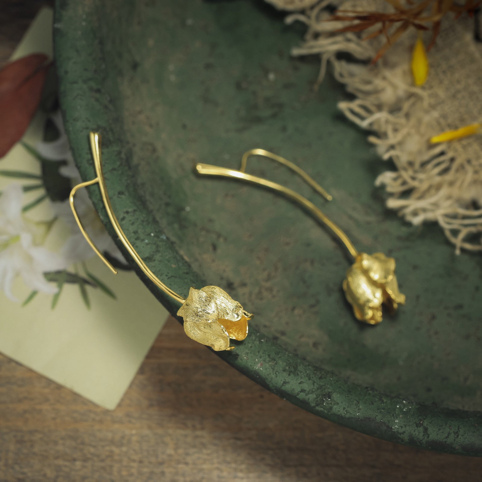 Tulip 18k Gold Earrings