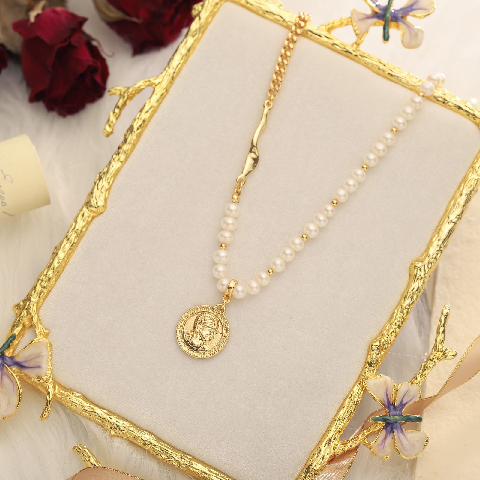 Portrait  Freshwater Pearl Chain Necklace