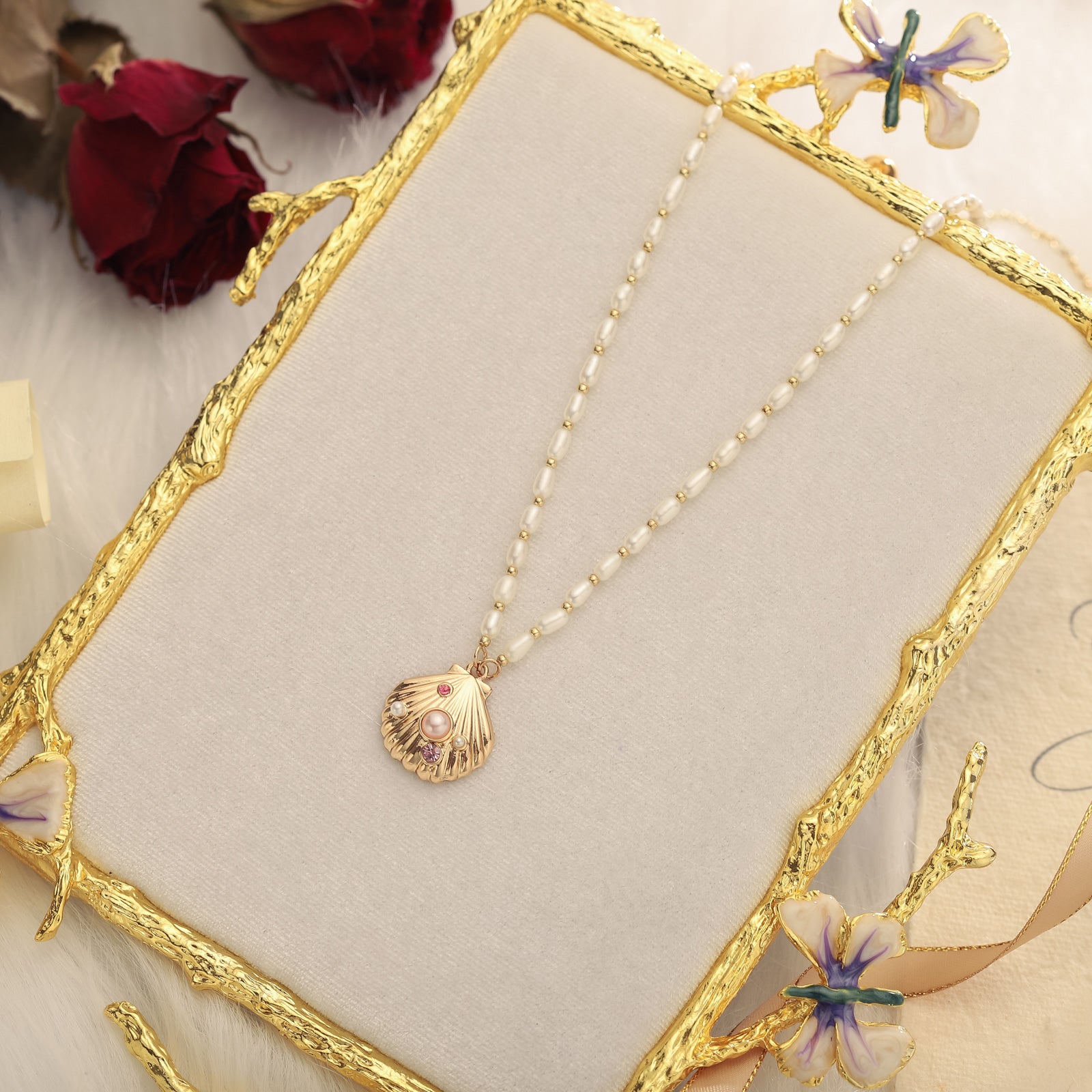Shell Pearl Diamond Necklace