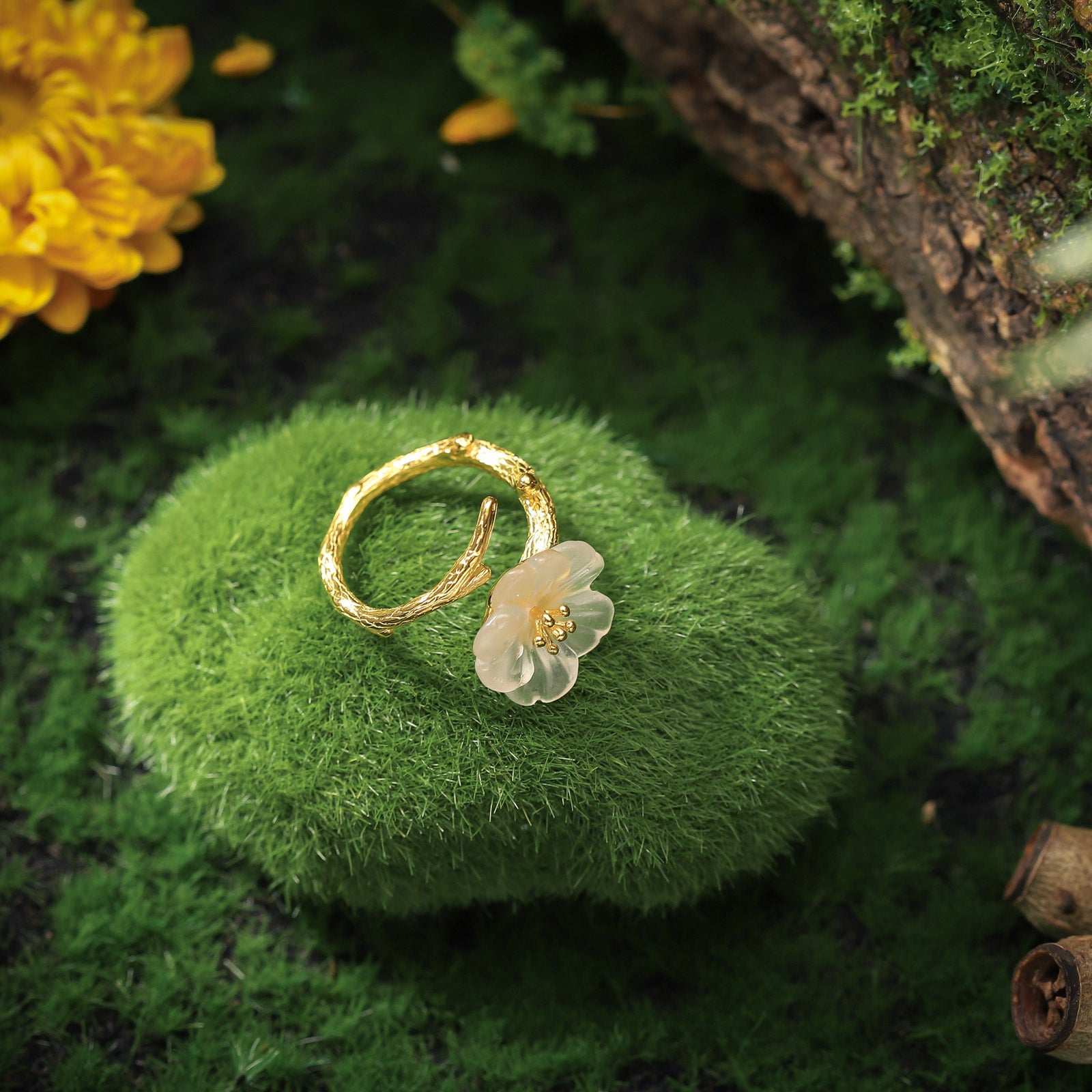 Flower In the Rain Crystal Ring