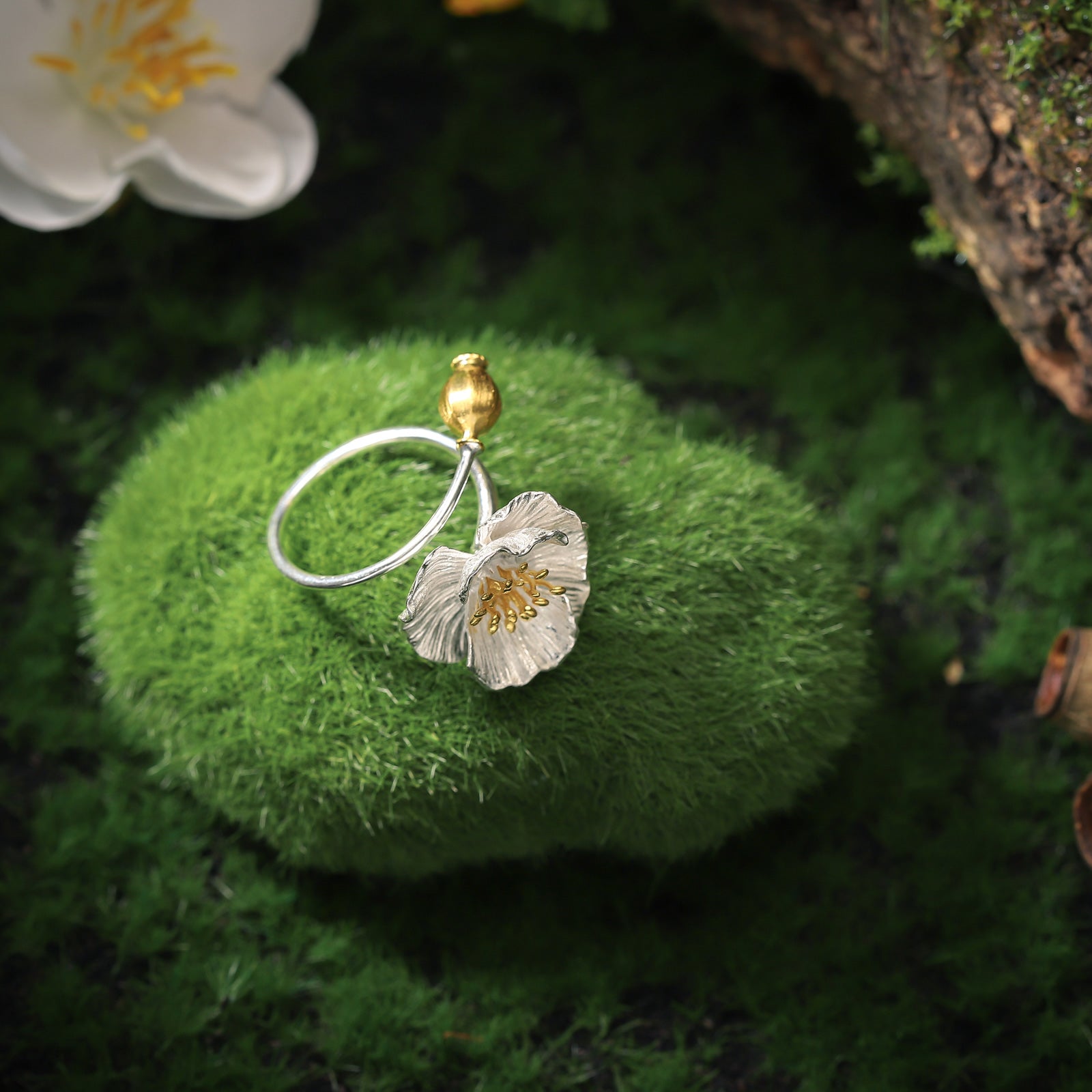 Selenichast Poppy Flower Engagement Ring