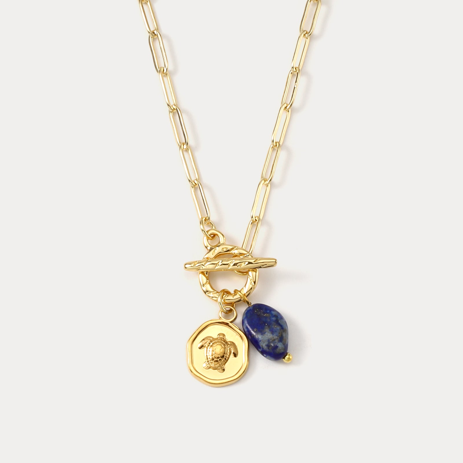 Selenichast Cable Chain Turtle Coin Necklace With Lapis Lazuli