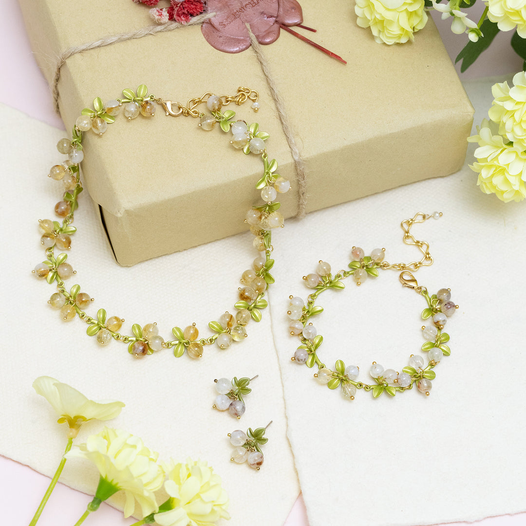 Gooseberry Jewelry Set with Gift Wrapping