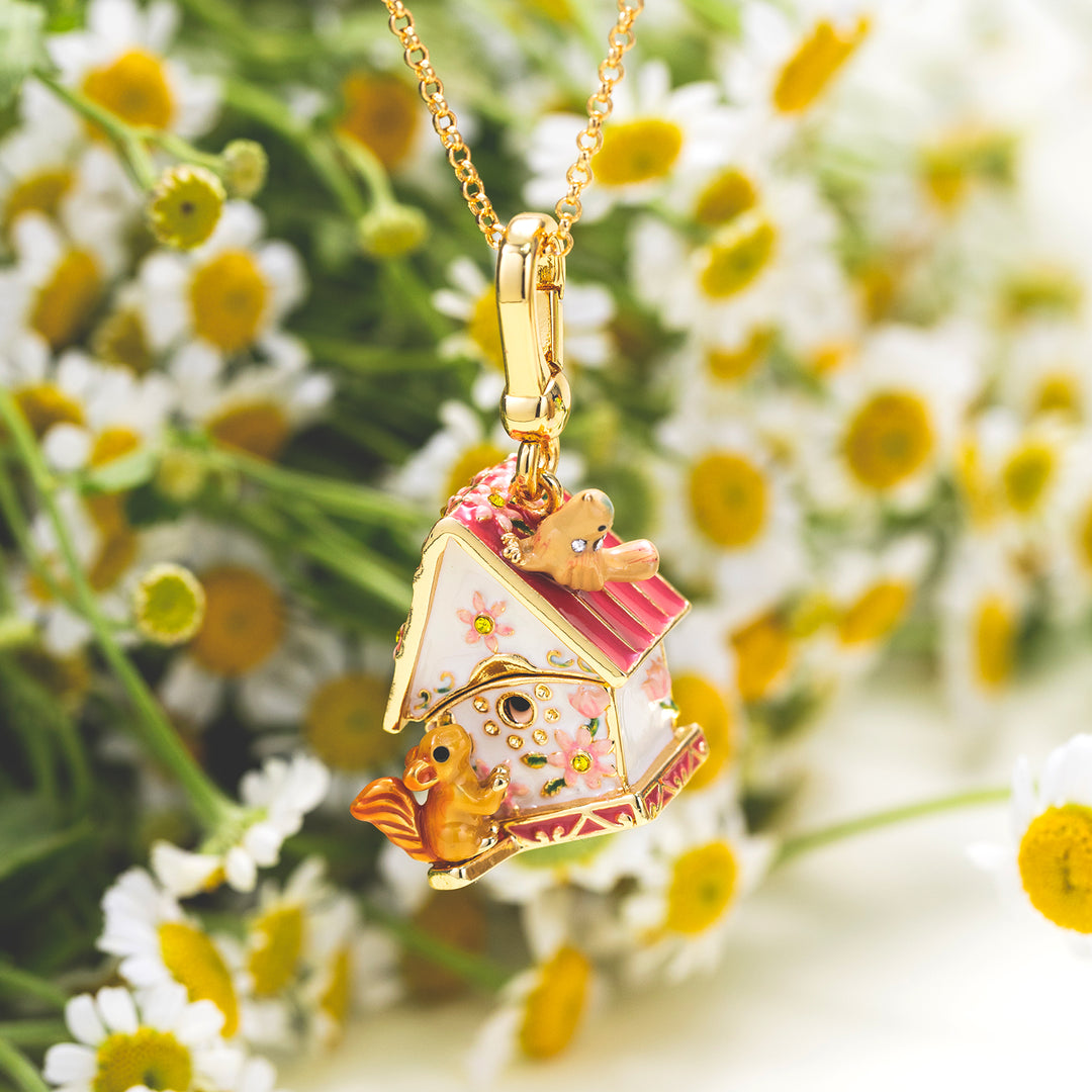 Collar de mechón de cabaña de ardilla