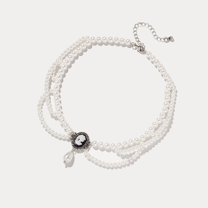 Victoria Pearl Choker
