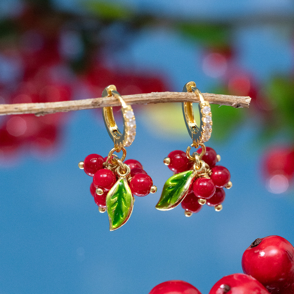 SCranberry Huggie Earringslenichast 