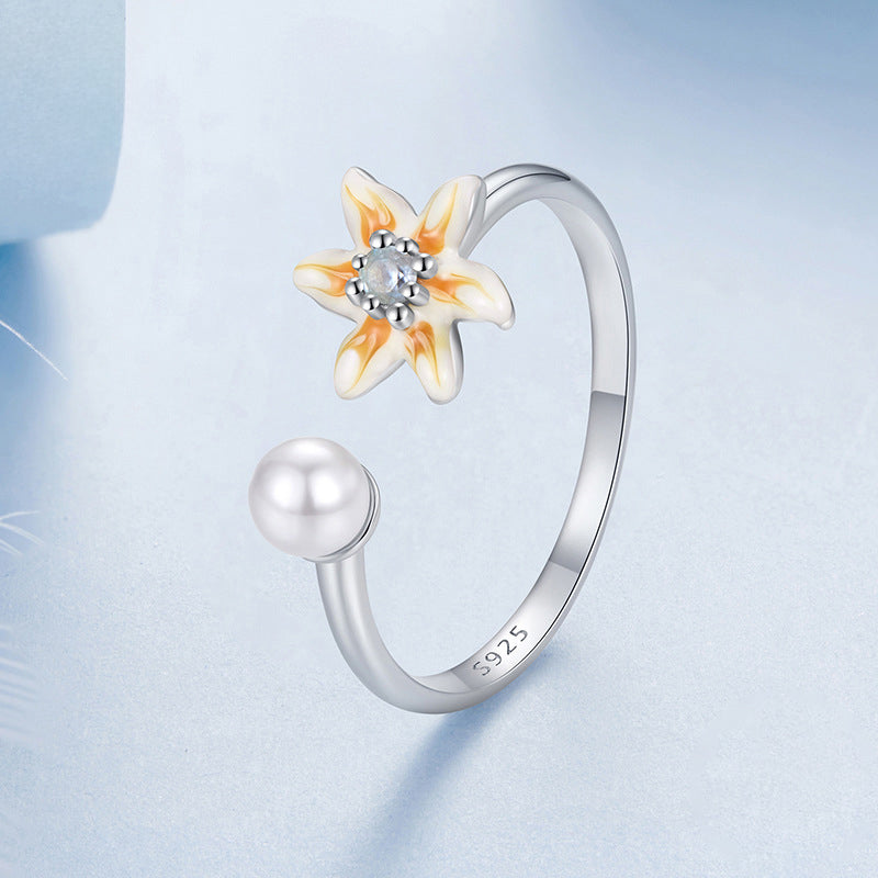 Flower and Pearl Ring