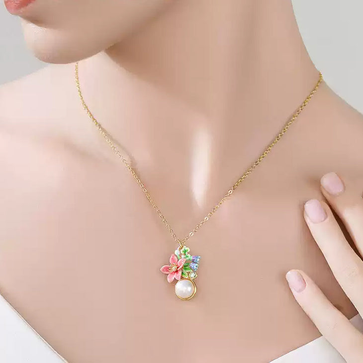 Tropical Flower Pearl Necklace