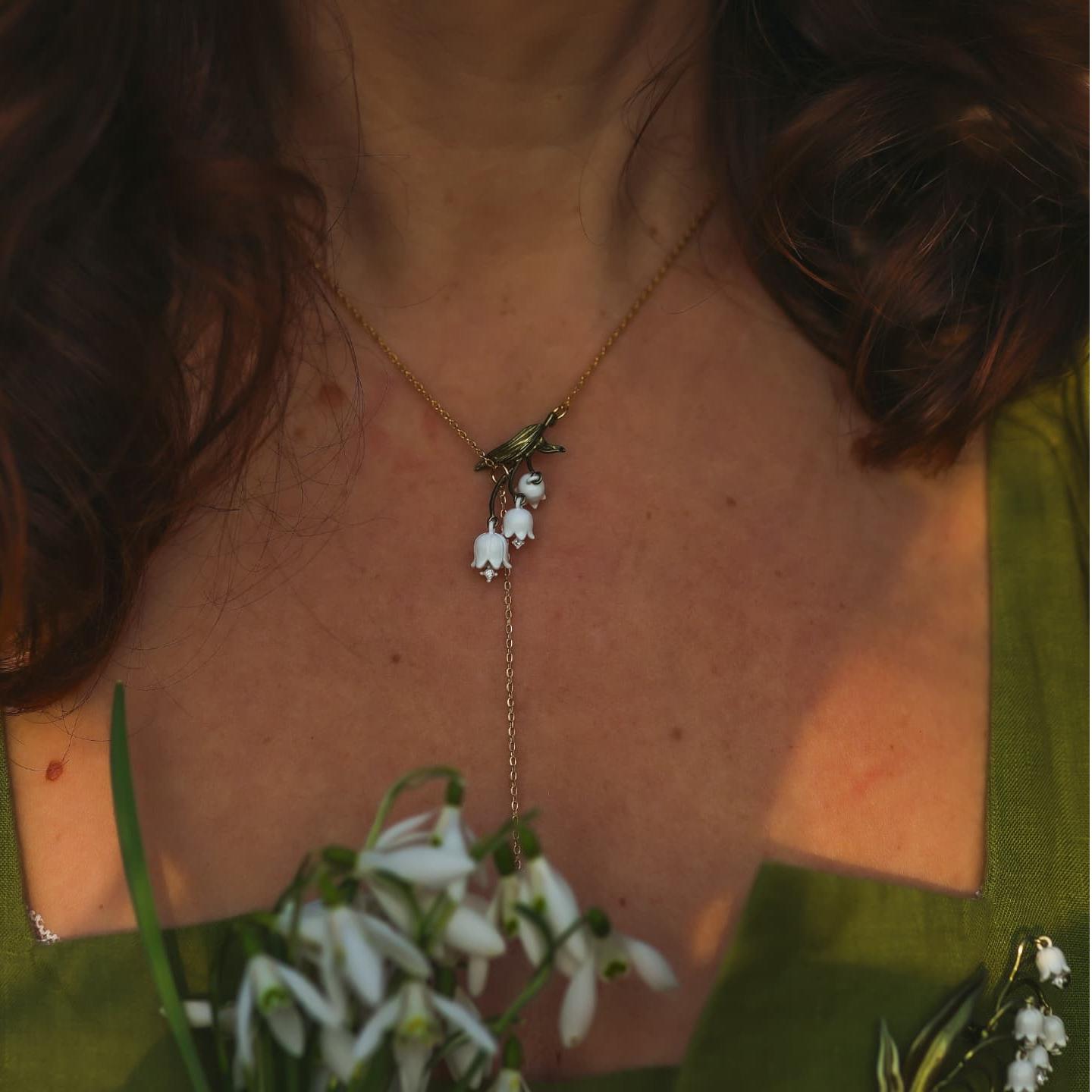 Collana di giglio della valle