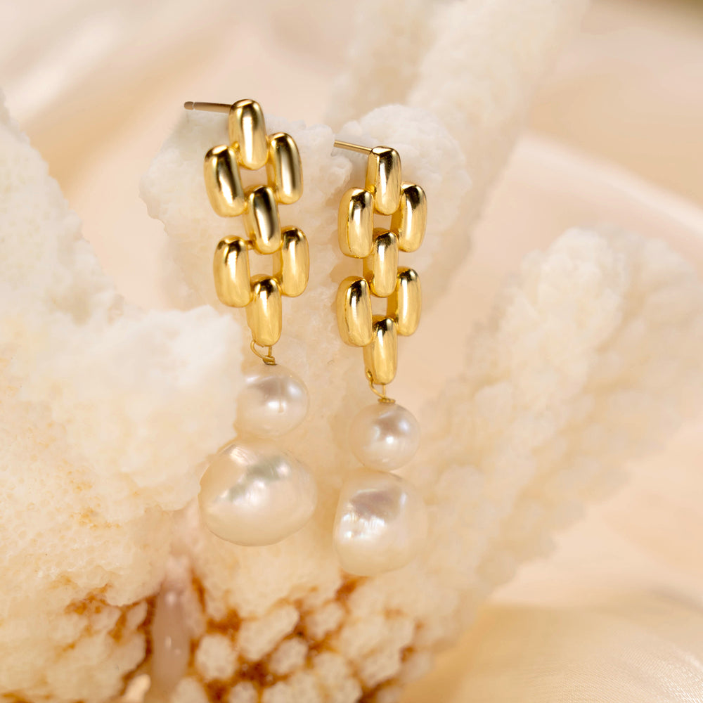 gold classic pearl earrings