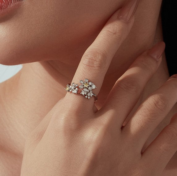Selenichast Daisy Flower Ring