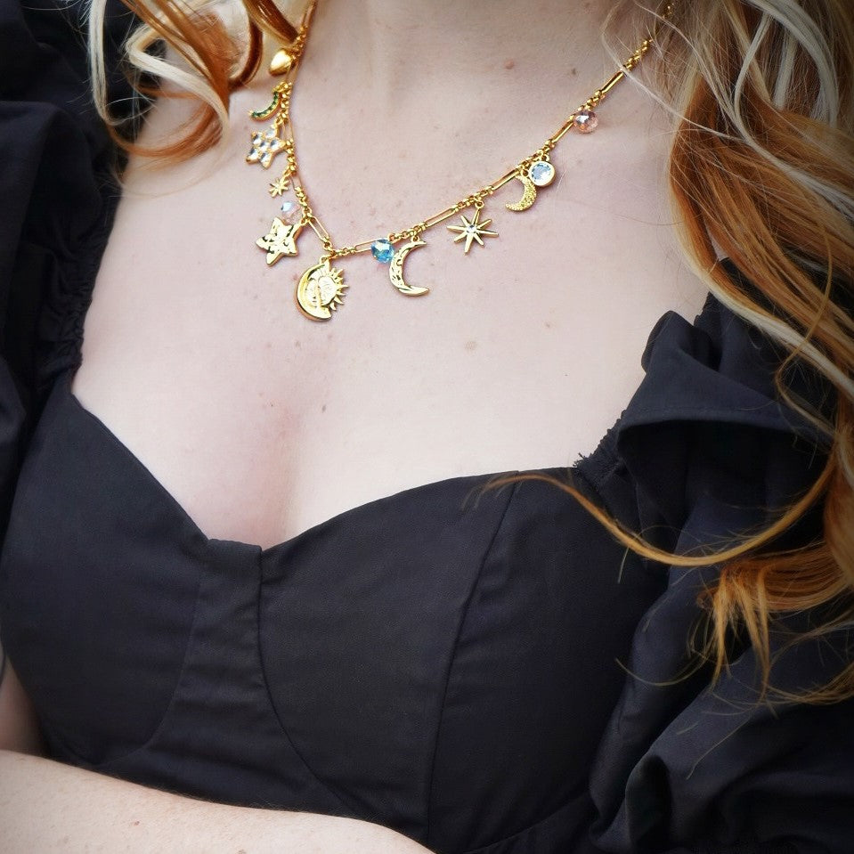 Collar de encanto de la estrella de la luna