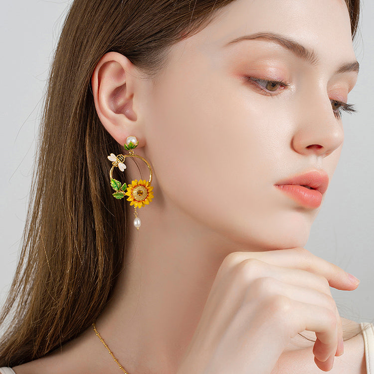 Gold Sunflower & Bee Earrings