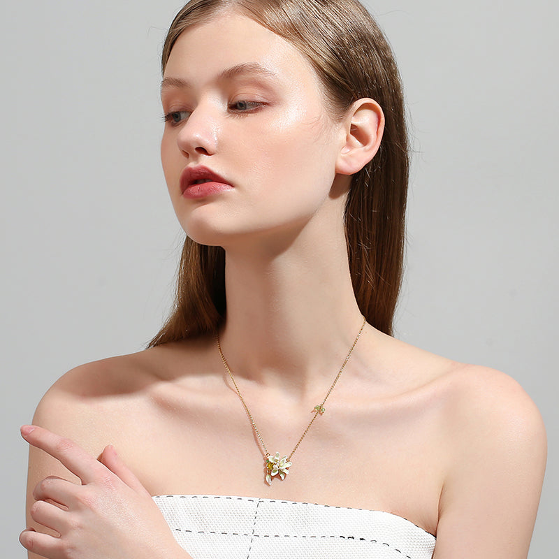 gardenia pendant necklace