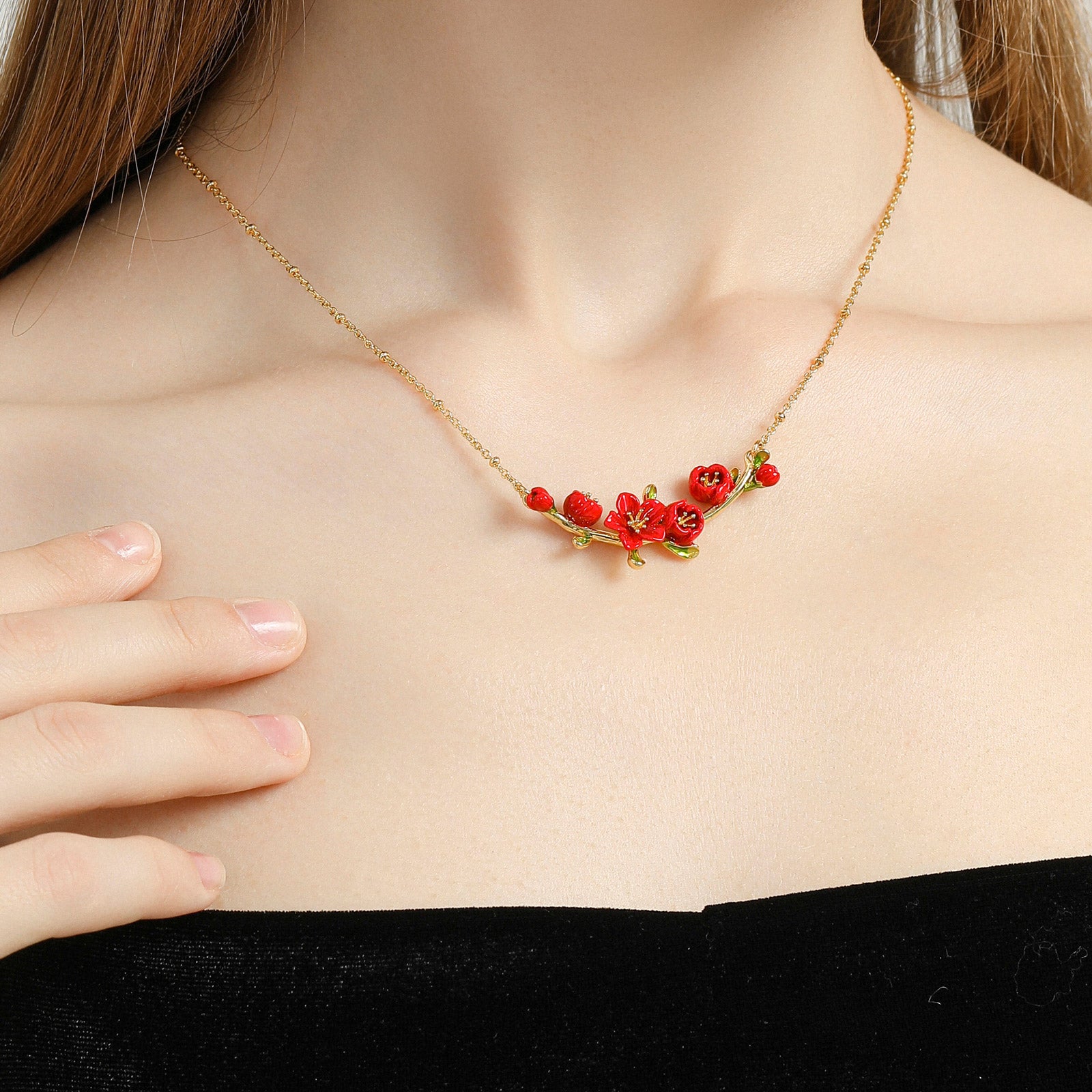Begonia Flower Thin Necklace