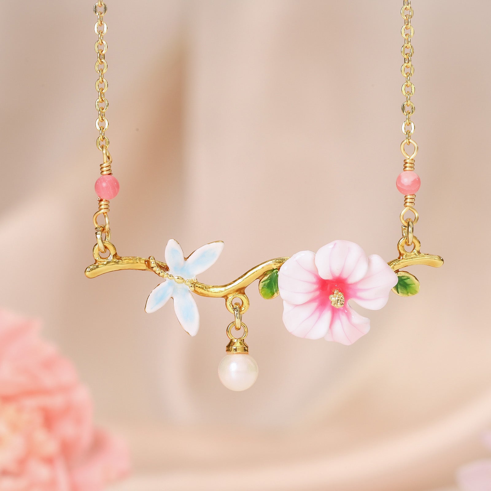 hibiscus gold necklace