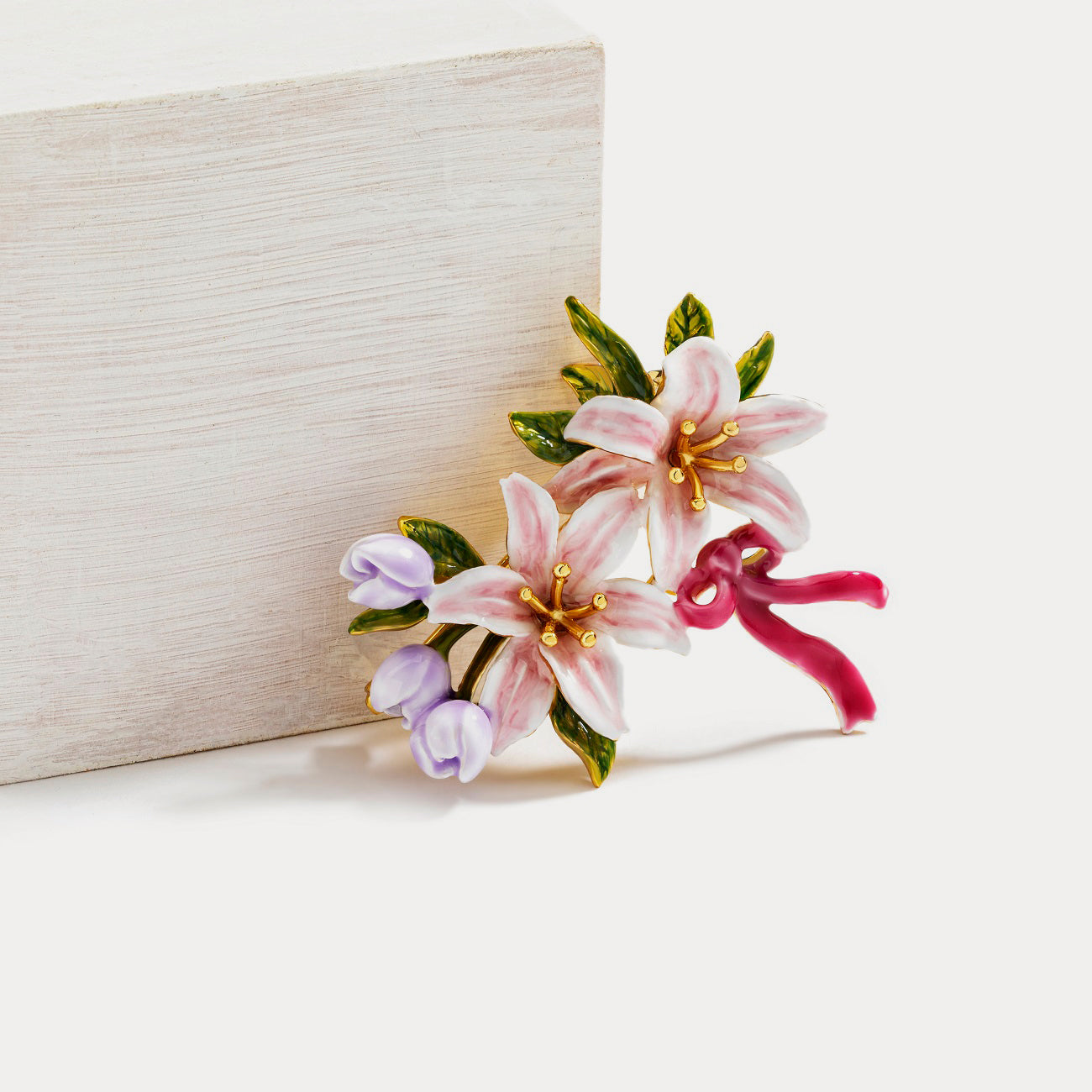 garden lily bowknot brooch
