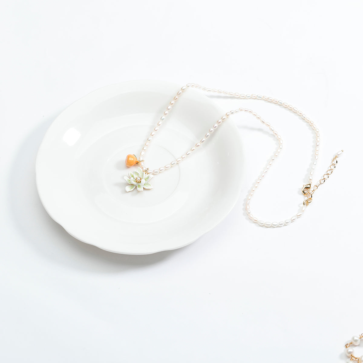 pearl citrus gardenia rice bead necklace