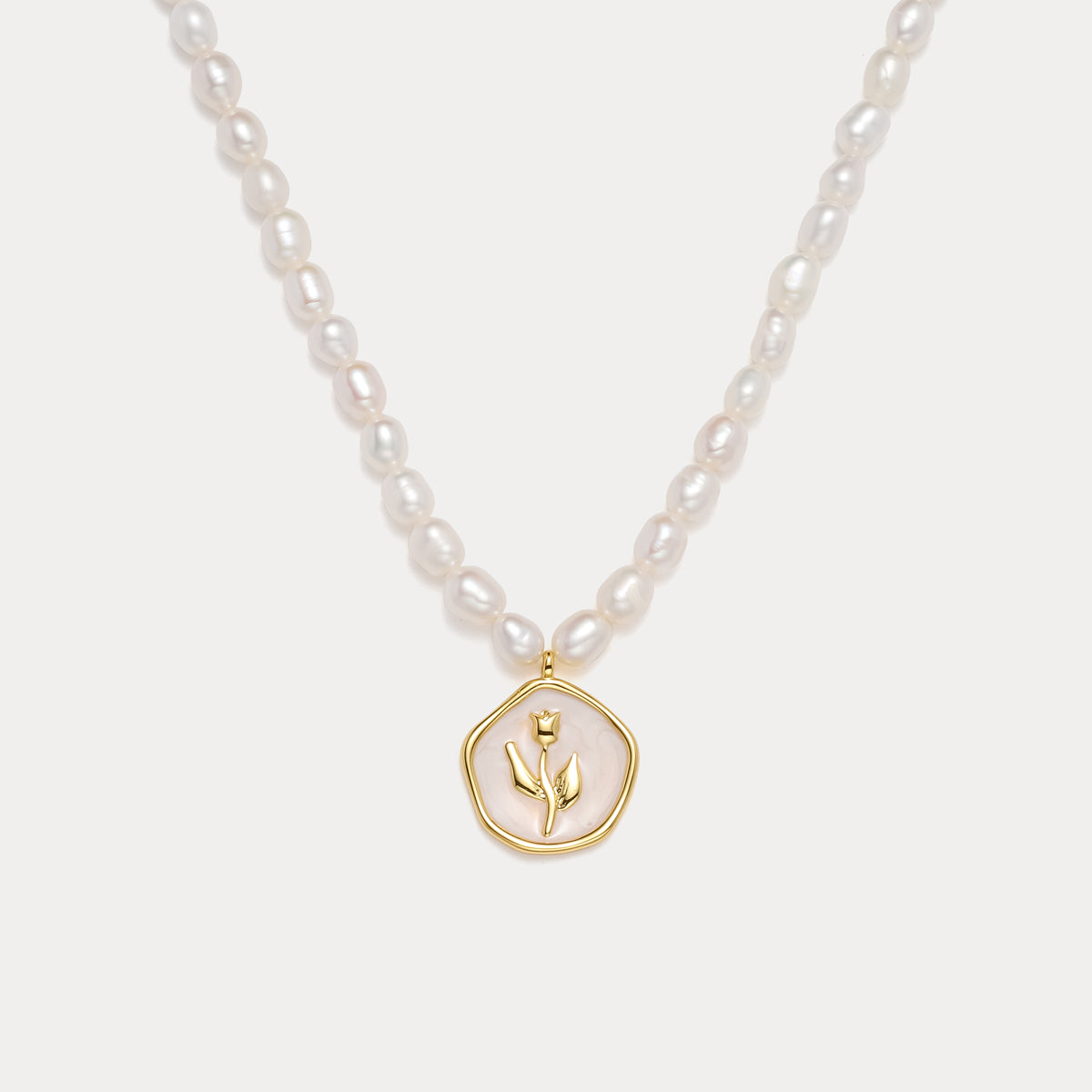 Rose Pendant Pearl Necklace