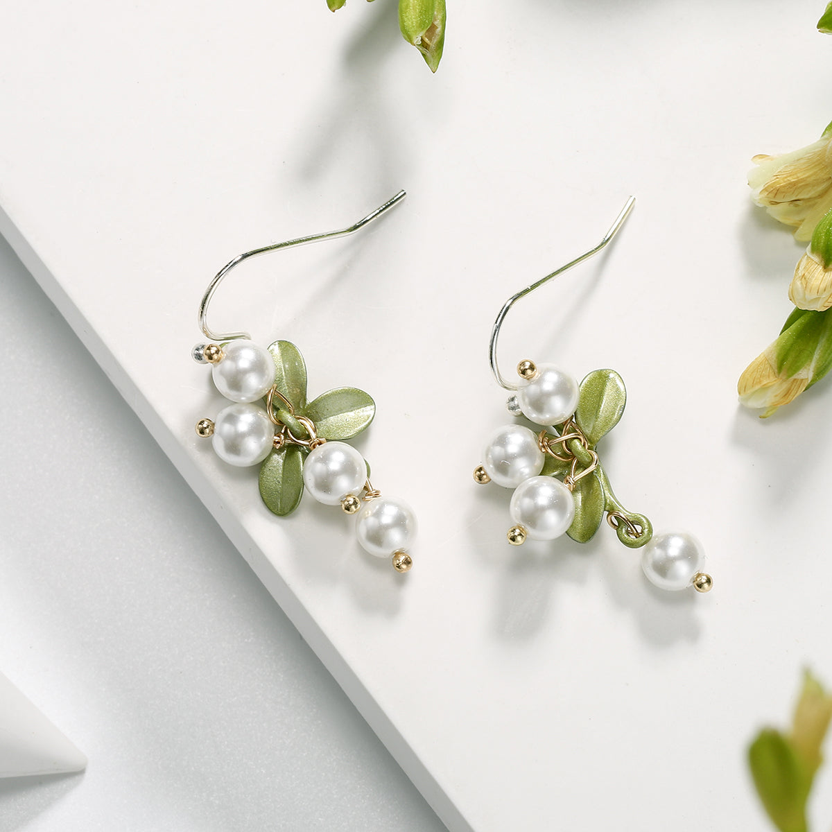 berry dangling earrings