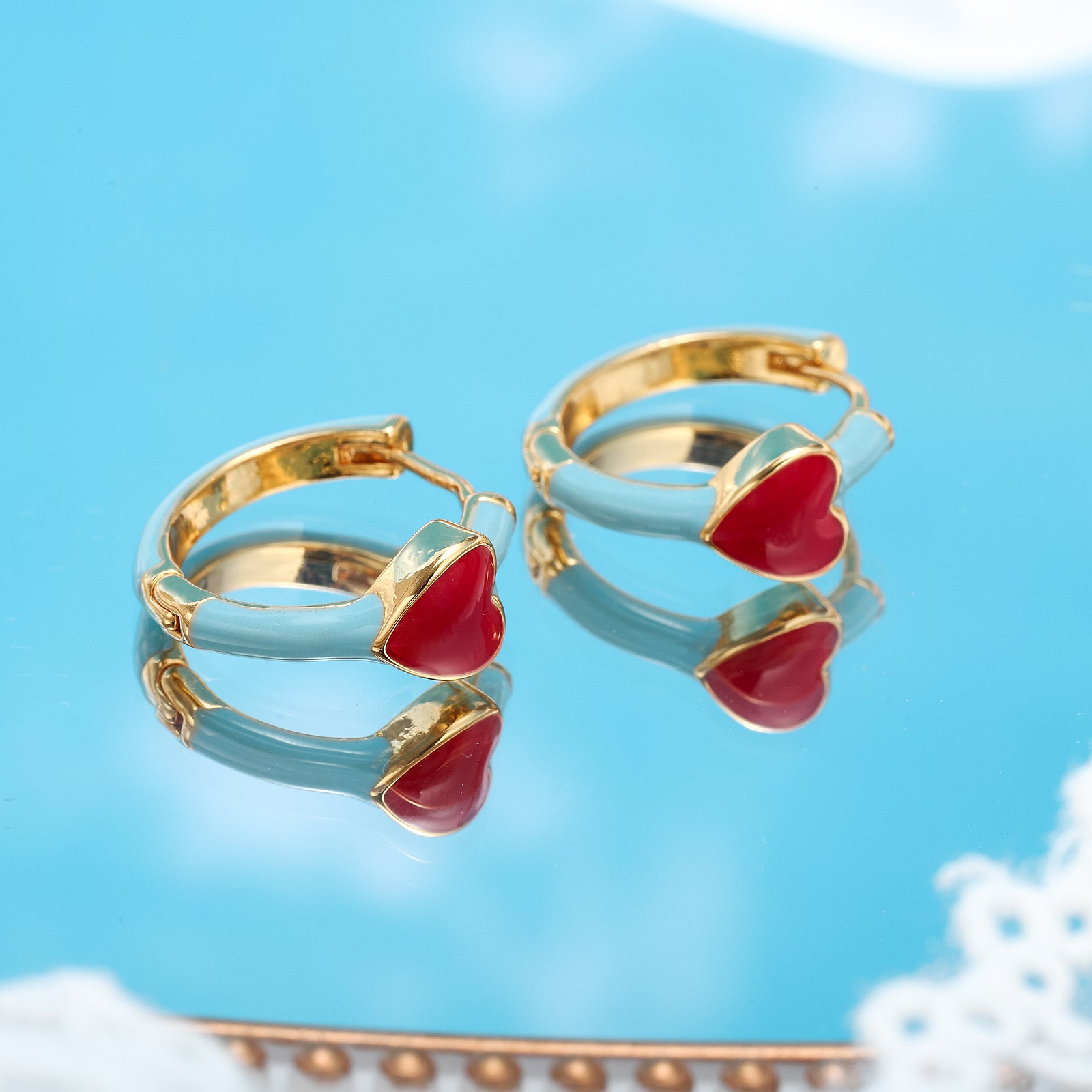 sweet heart 18k gold earrings
