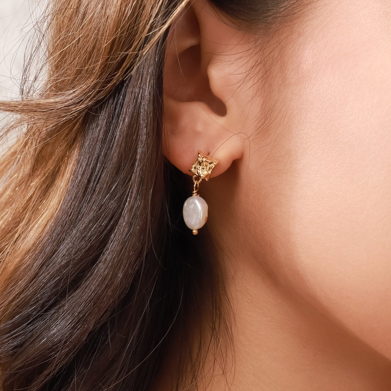 Selenichast Baroque Gold Foil Pearl Stud Earrings