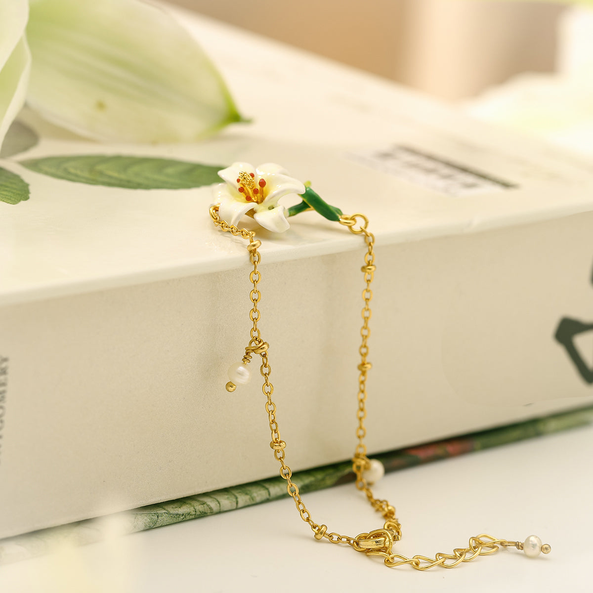 lily enamel chain bracelet