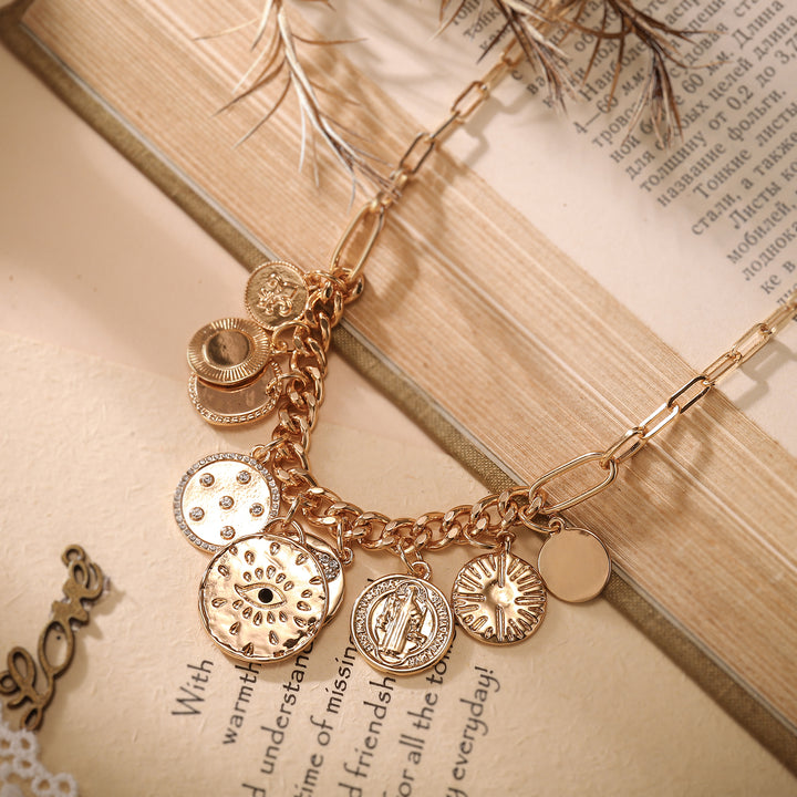 Collier de monnaie pour les yeux diaboliques