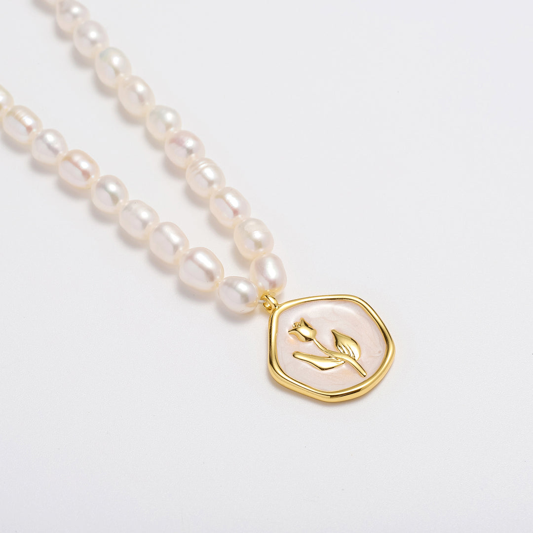 Rose Pendant Gold Pearl Necklace