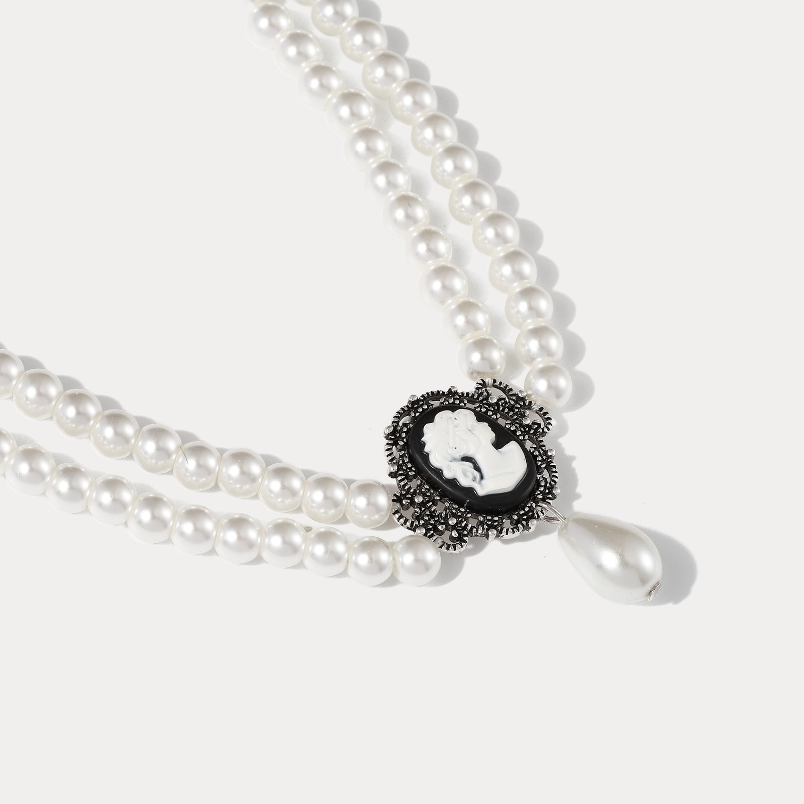 Dark Rose Pearl Layer Portrait Choker