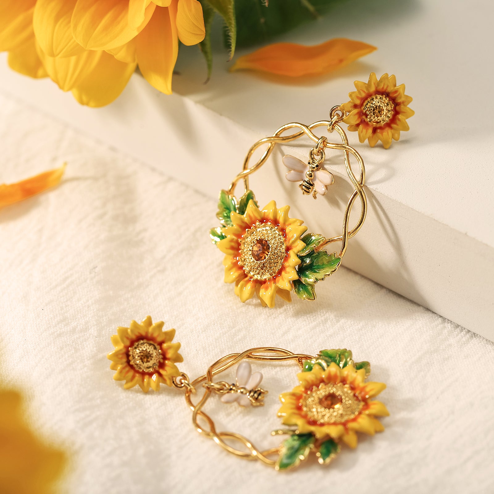 Sunflower & Bee Nature Earrings