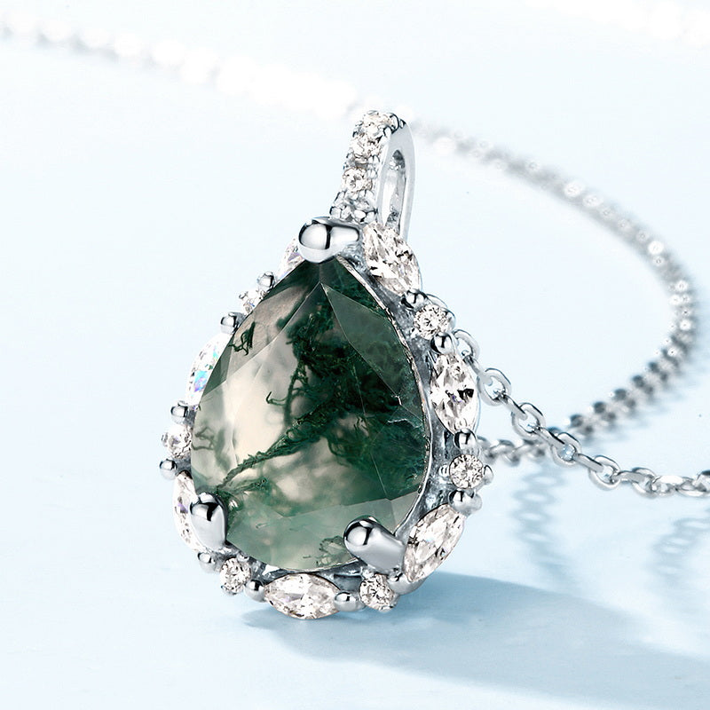 Collana vintage in argento sterling con ciondolo in agata muschiata verde naturale - Italia Collana vintage in argento sterling con ciondolo in agata muschiata verde naturale - Italia